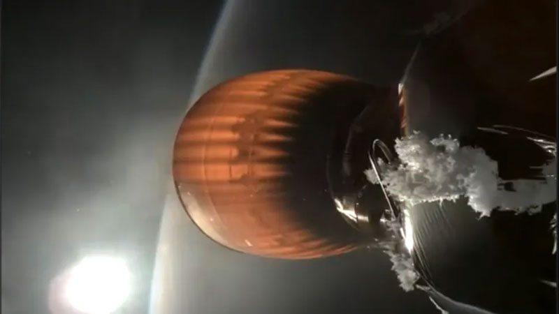Редкий сбой SpaceX: отказ двигателя Falcon 9 при выведении 20 спутников Starlink на орбиту
